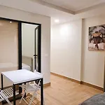 2V1 - Center Apartment 4